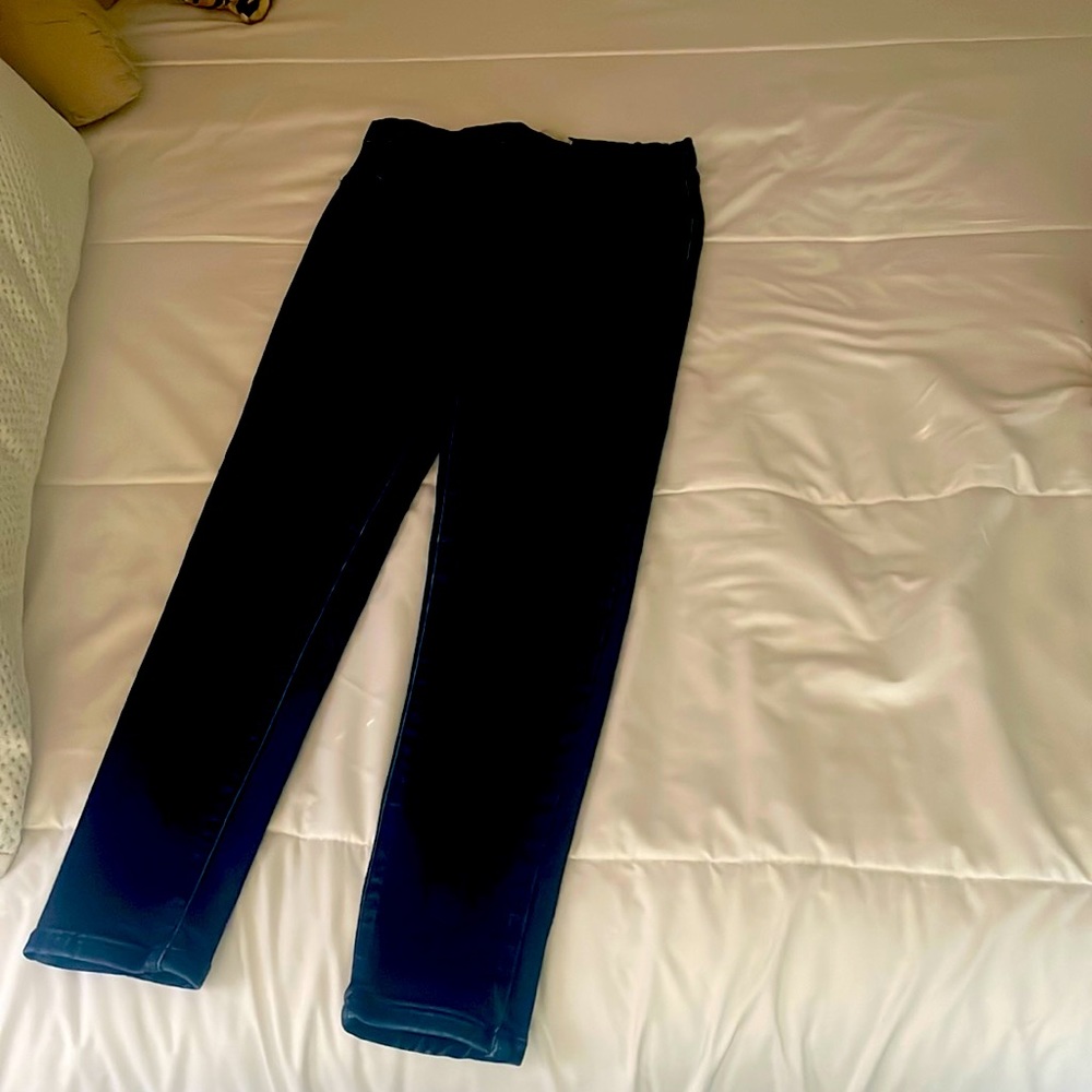 Levi’s pull on